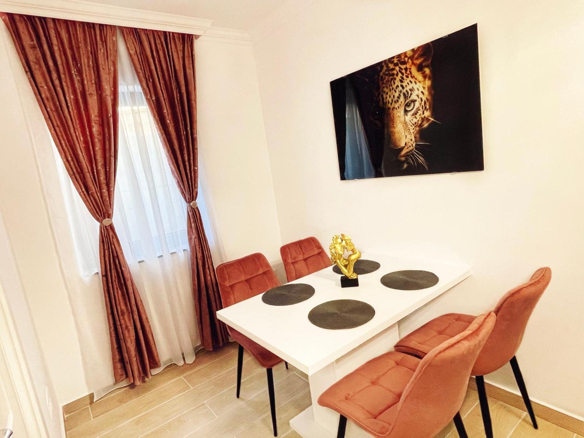 Rv Premium Apartments อาราด ภายนอก รูปภาพ